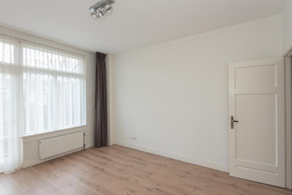 Photo 11 of Milletstraat 29-3