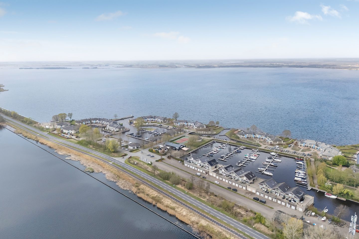 Photo 5 of Veneweg 290-001