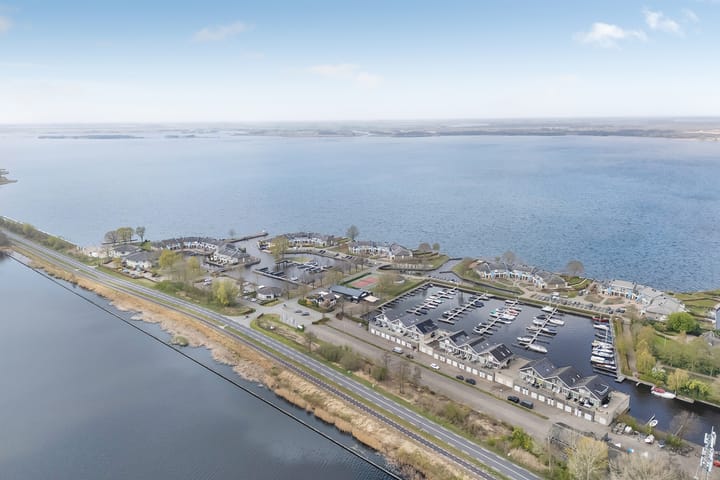 Photo 5 of Veneweg 290-001