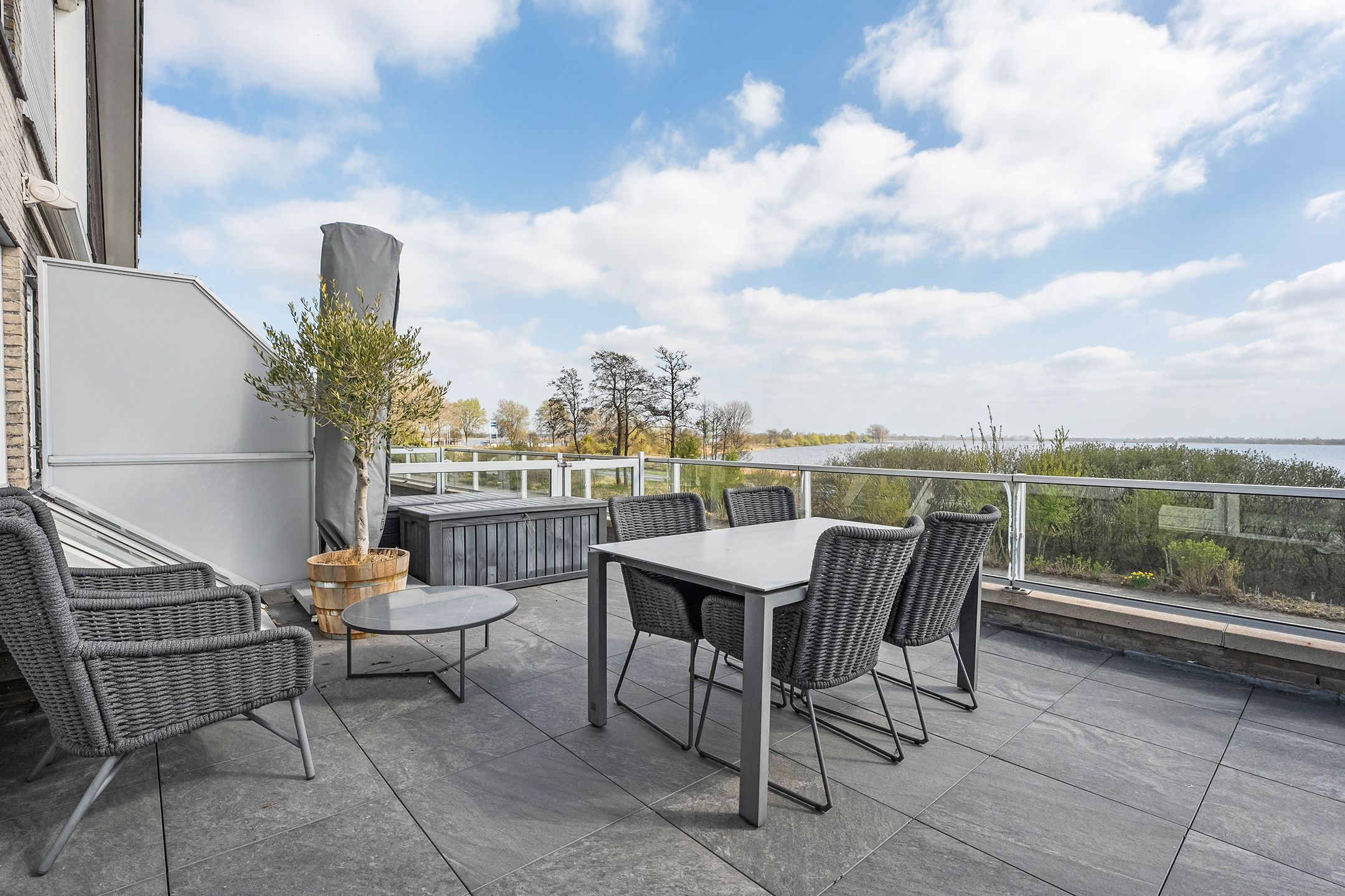 Photo 3 of Veneweg 290-001