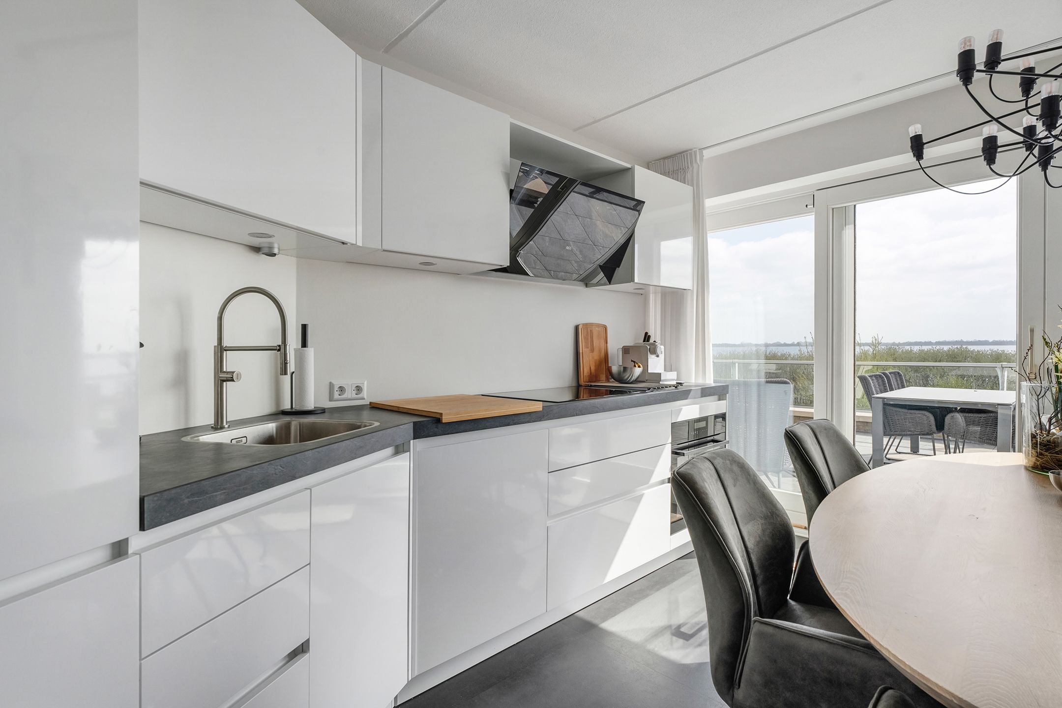 Photo 21 of Veneweg 290-001