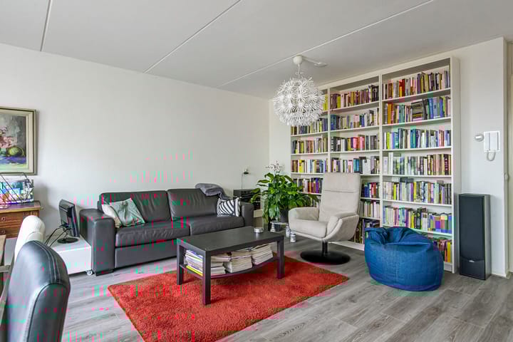 Foto 9 van Veldhovenring 34-H