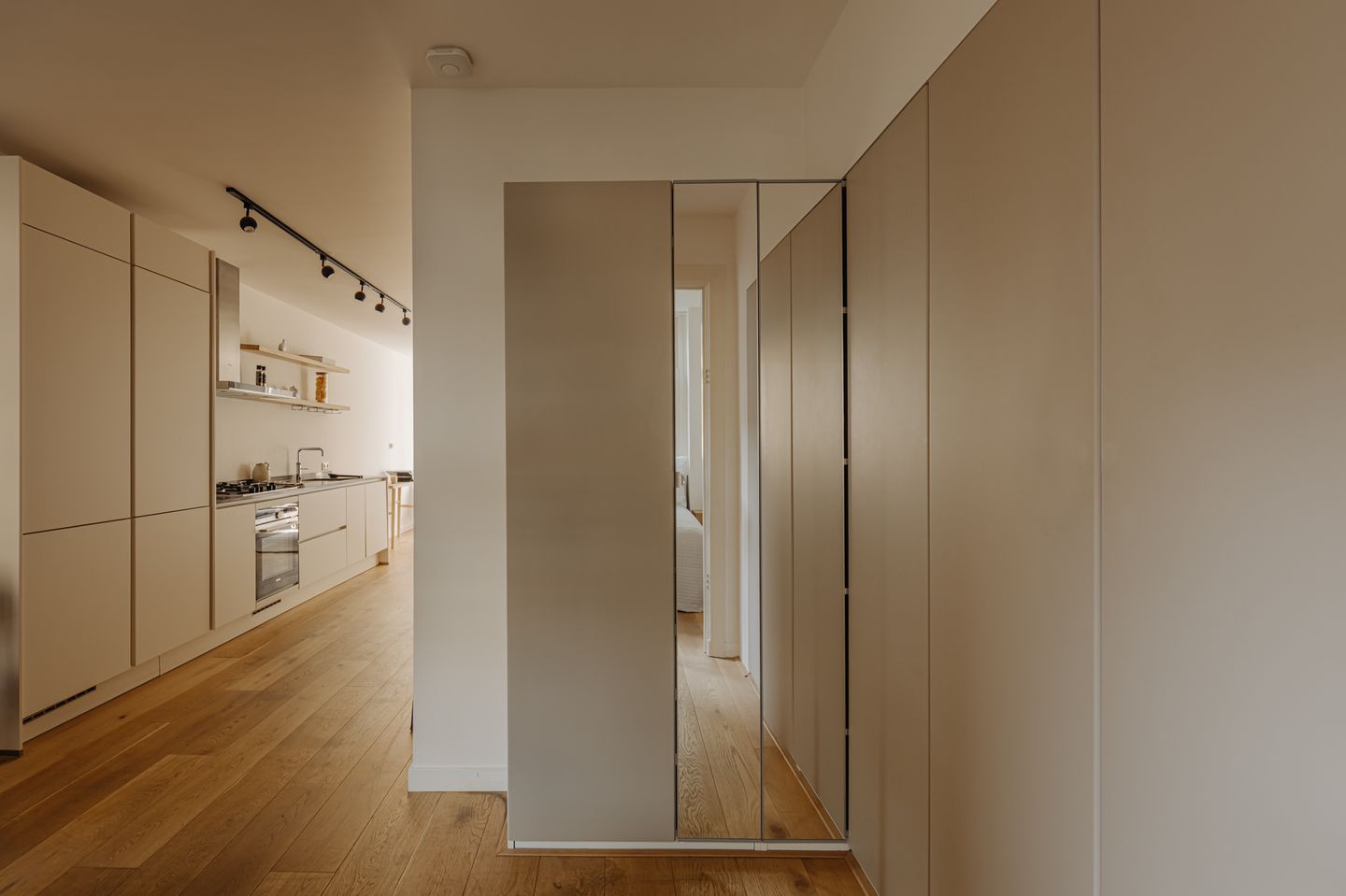 Foto 10 van Joan Melchior Kemperstraat 46-1