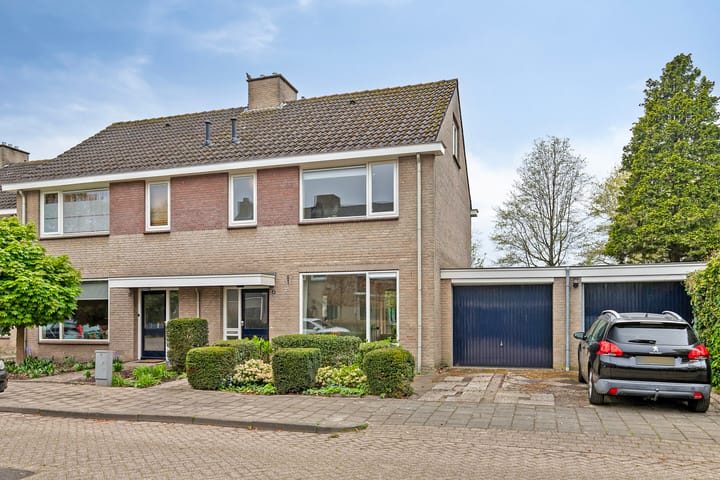 Photo 1 of Meindert Hobbemastraat 4