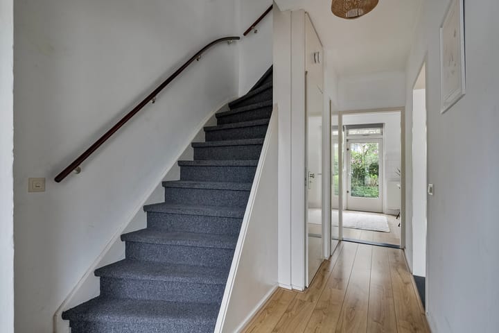 Photo 6 of Meindert Hobbemastraat 4