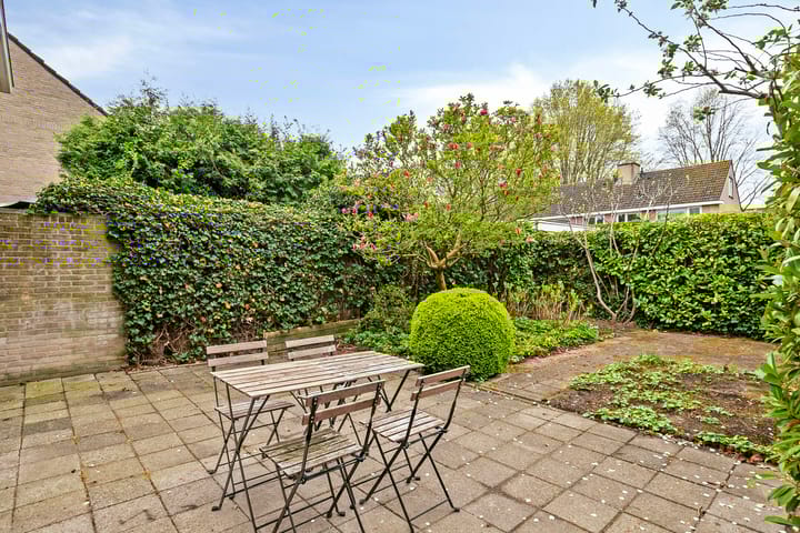 Photo 21 of Meindert Hobbemastraat 4