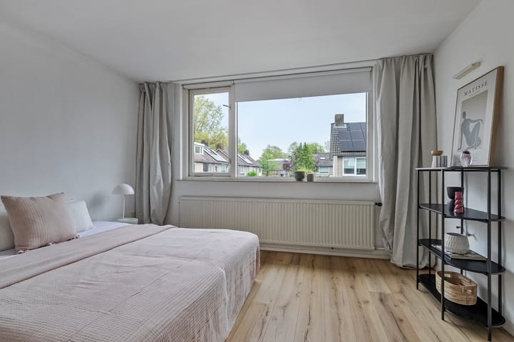 Photo 14 of Meindert Hobbemastraat 4