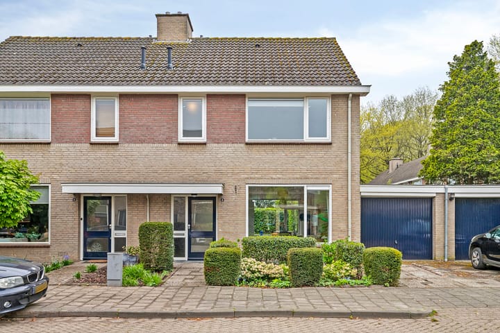 Photo 24 of Meindert Hobbemastraat 4