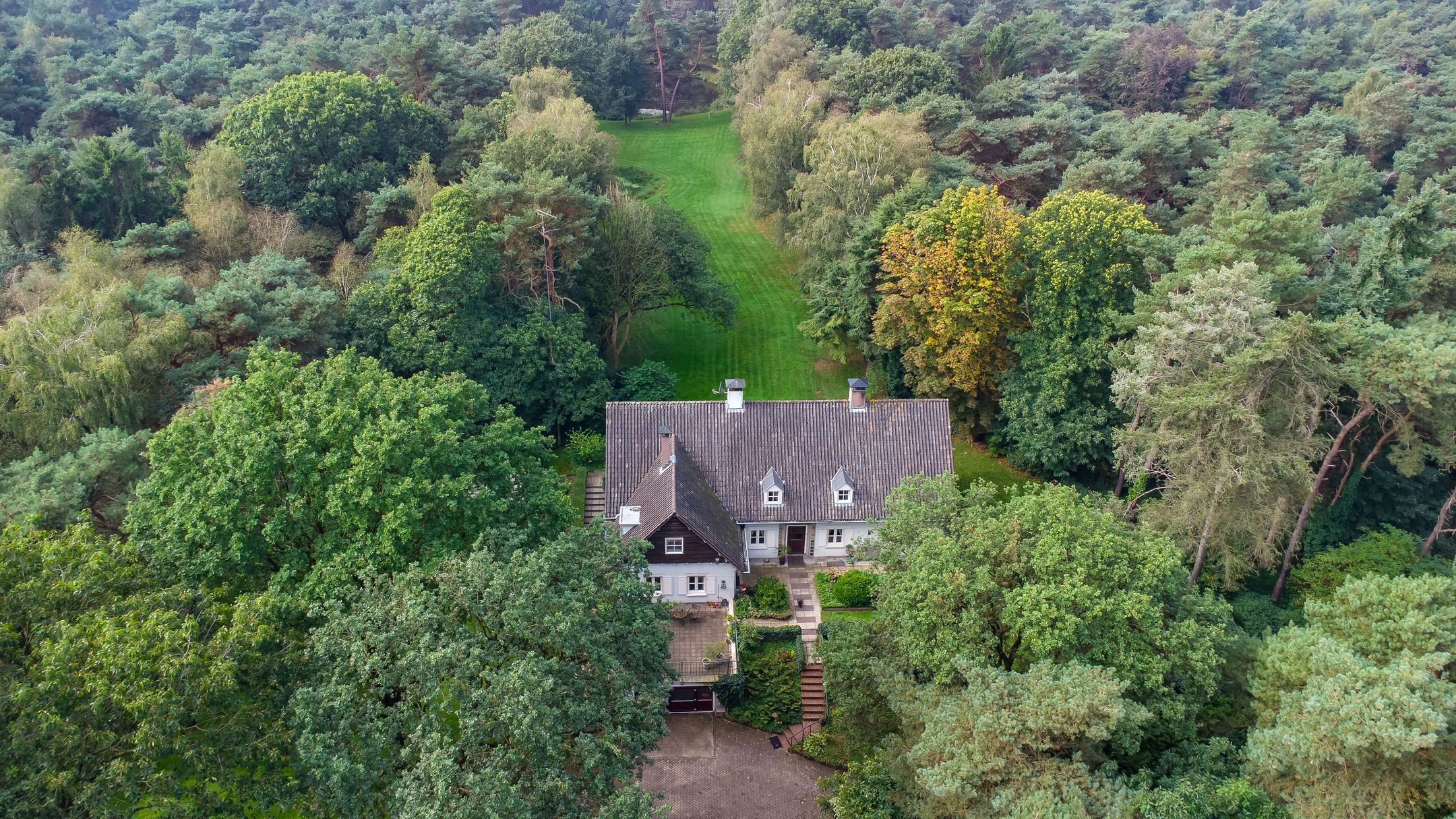 Photo 93 of Tilburgseweg 73