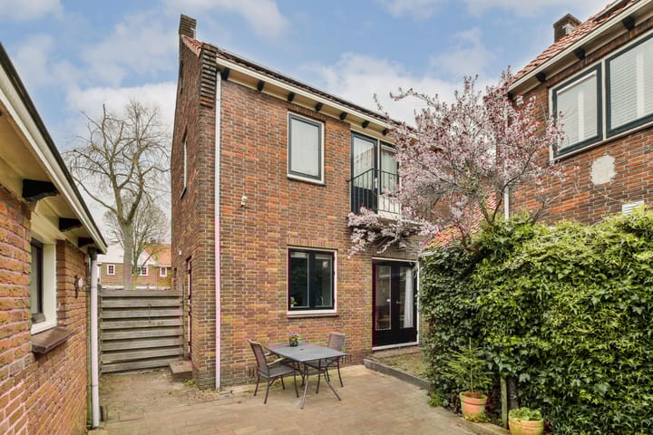 Photo 17 of Lindenlaan 1