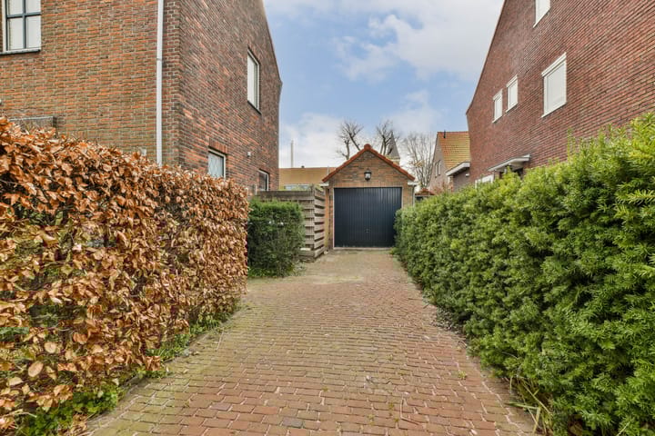 Photo 21 of Lindenlaan 1