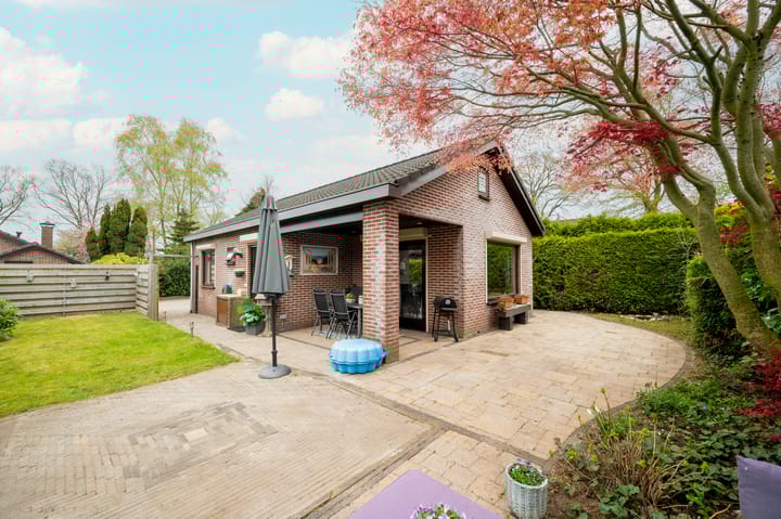 Foto 1 van Rodeschuurderwegje 11-13