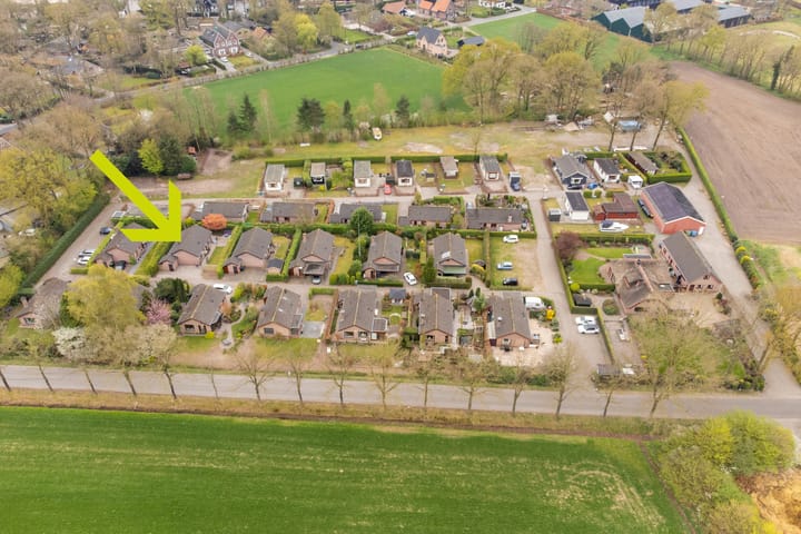 Photo 3 of Rodeschuurderwegje 11-13