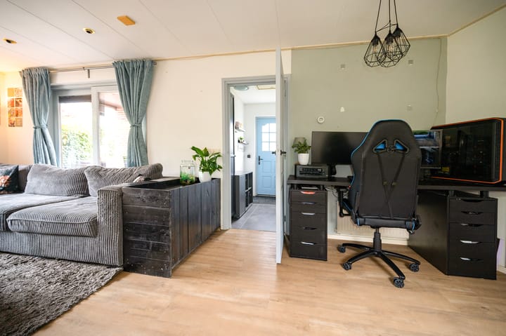 Foto 16 van Rodeschuurderwegje 11-13