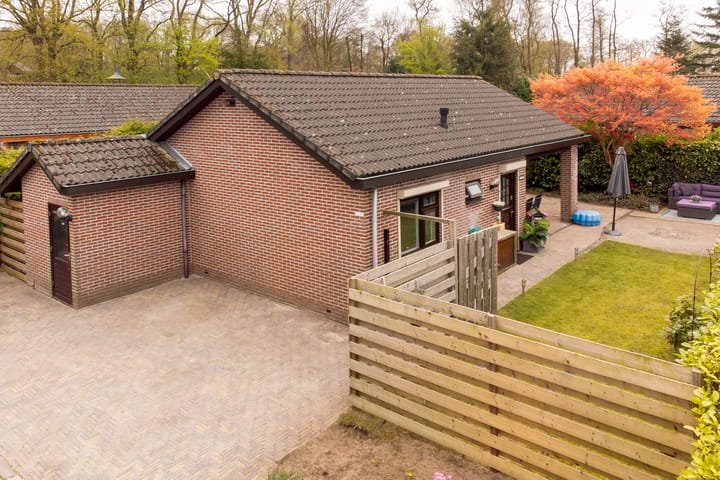 Foto 25 van Rodeschuurderwegje 11-13