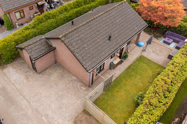 Foto 35 van Rodeschuurderwegje 11-13