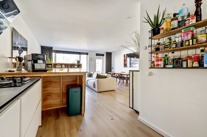 Photo 15 of Spoorstraat 49-D