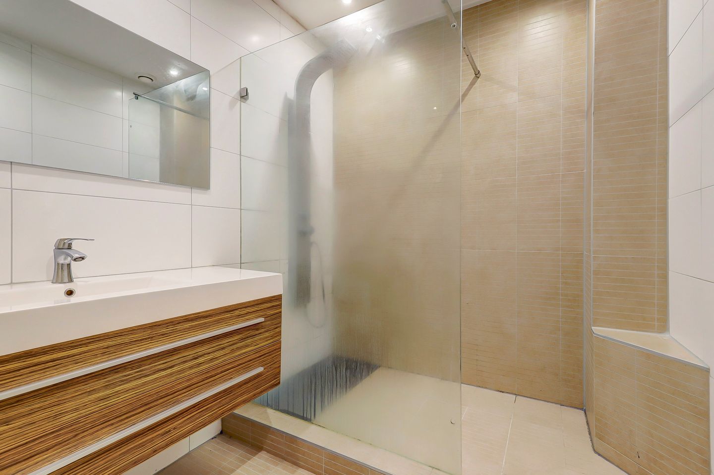 Foto 19 van Spoorstraat 49-D