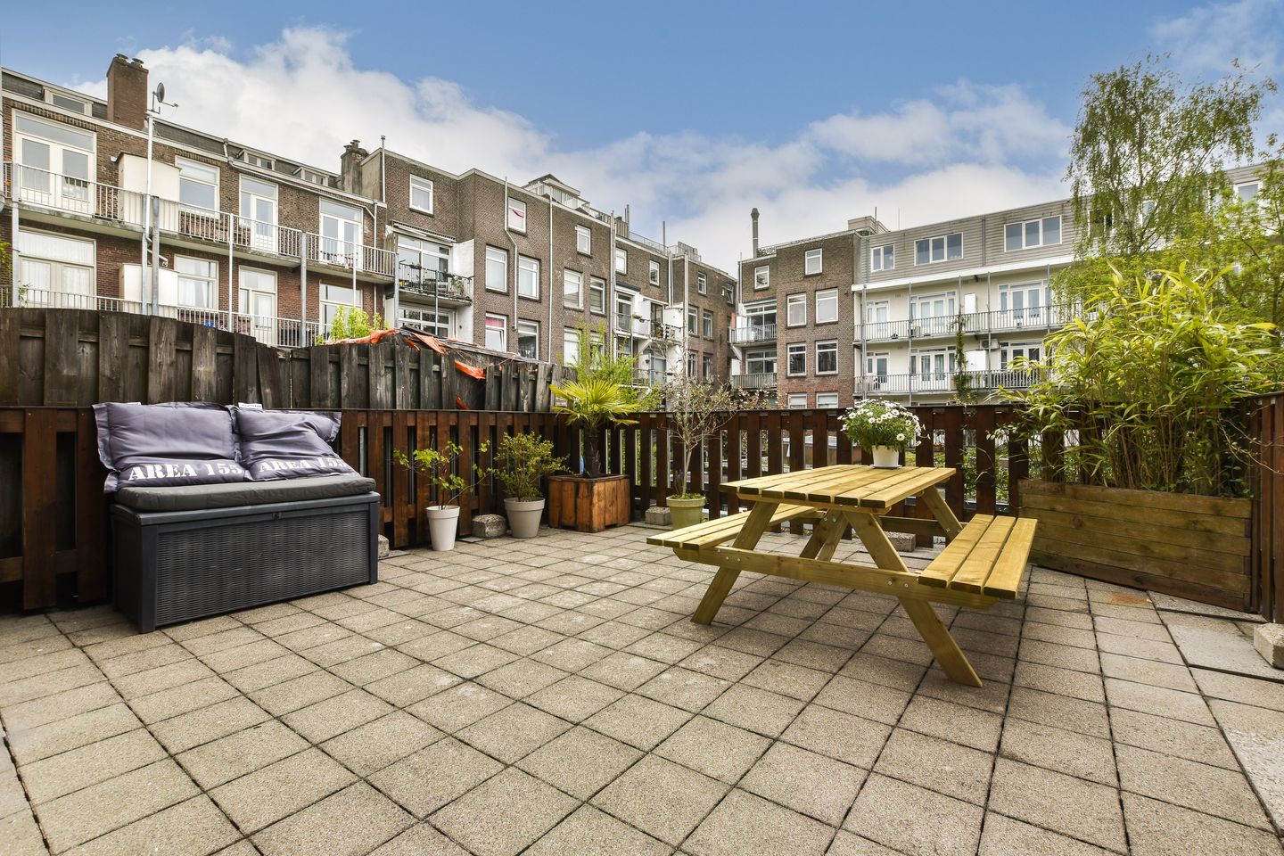 Foto 1 van Jan van Riebeekstraat 9-1