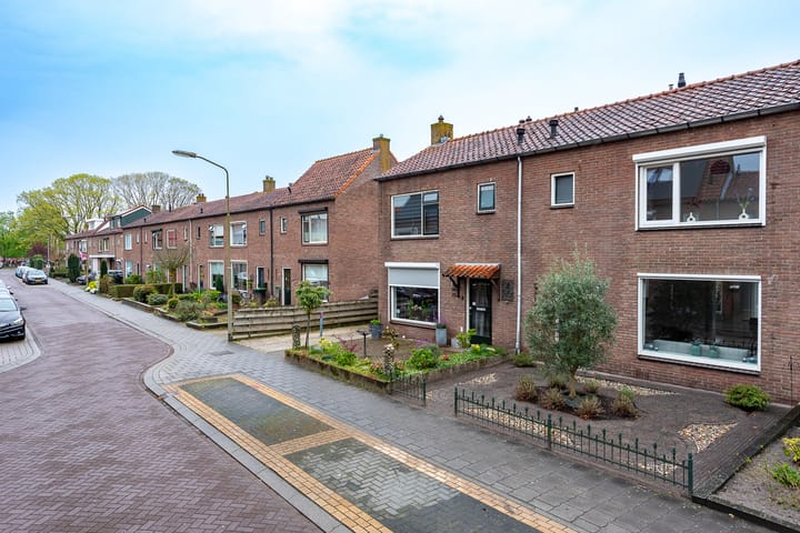 Foto 5 van Herbert van Puttenweg 27