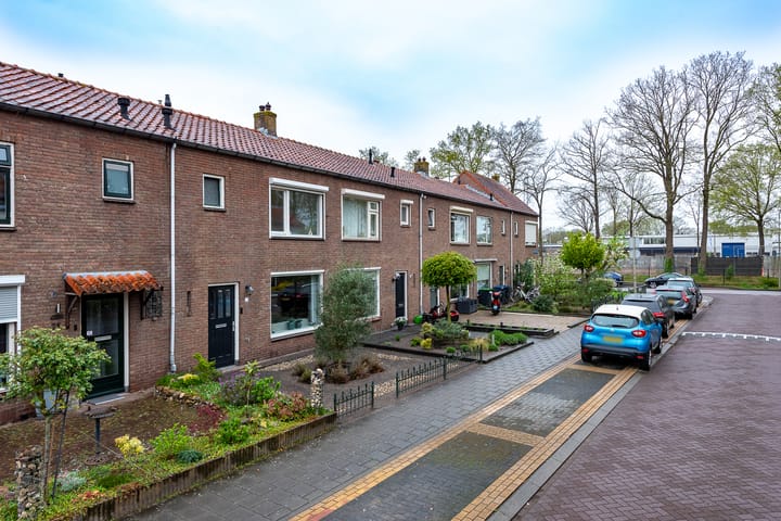 Foto 6 van Herbert van Puttenweg 27