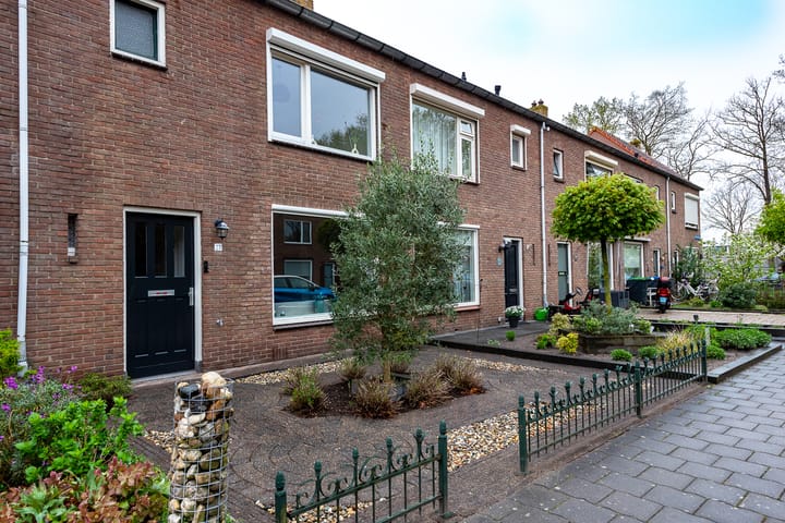 Photo 7 of Herbert van Puttenweg 27