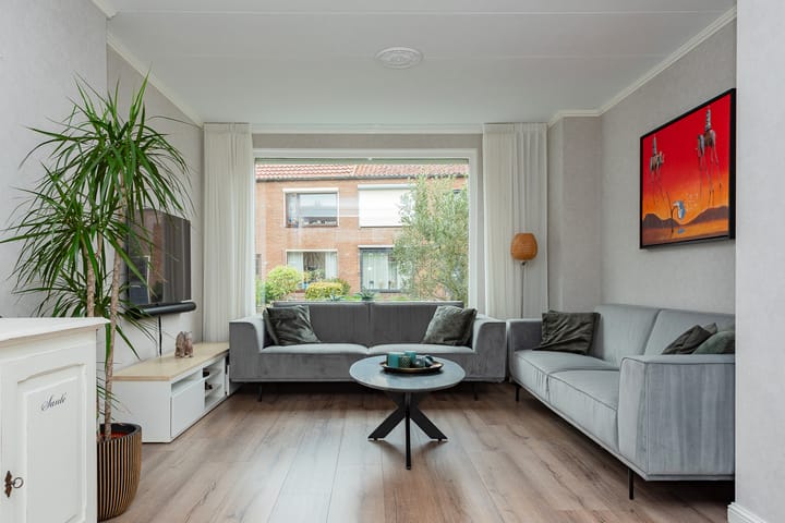 Foto 19 van Herbert van Puttenweg 27