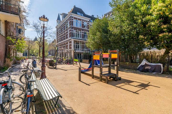 Photo 34 of Sarphatistraat 528