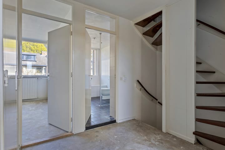 Foto 20 van Rechterenstraat 84