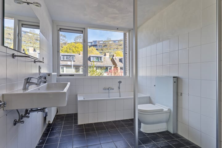 Foto 27 van Rechterenstraat 84