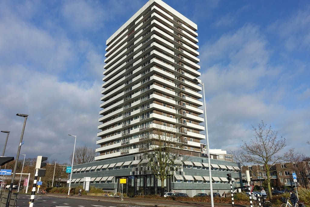 Foto 1 van Van Weerden Poelmanlaan 12