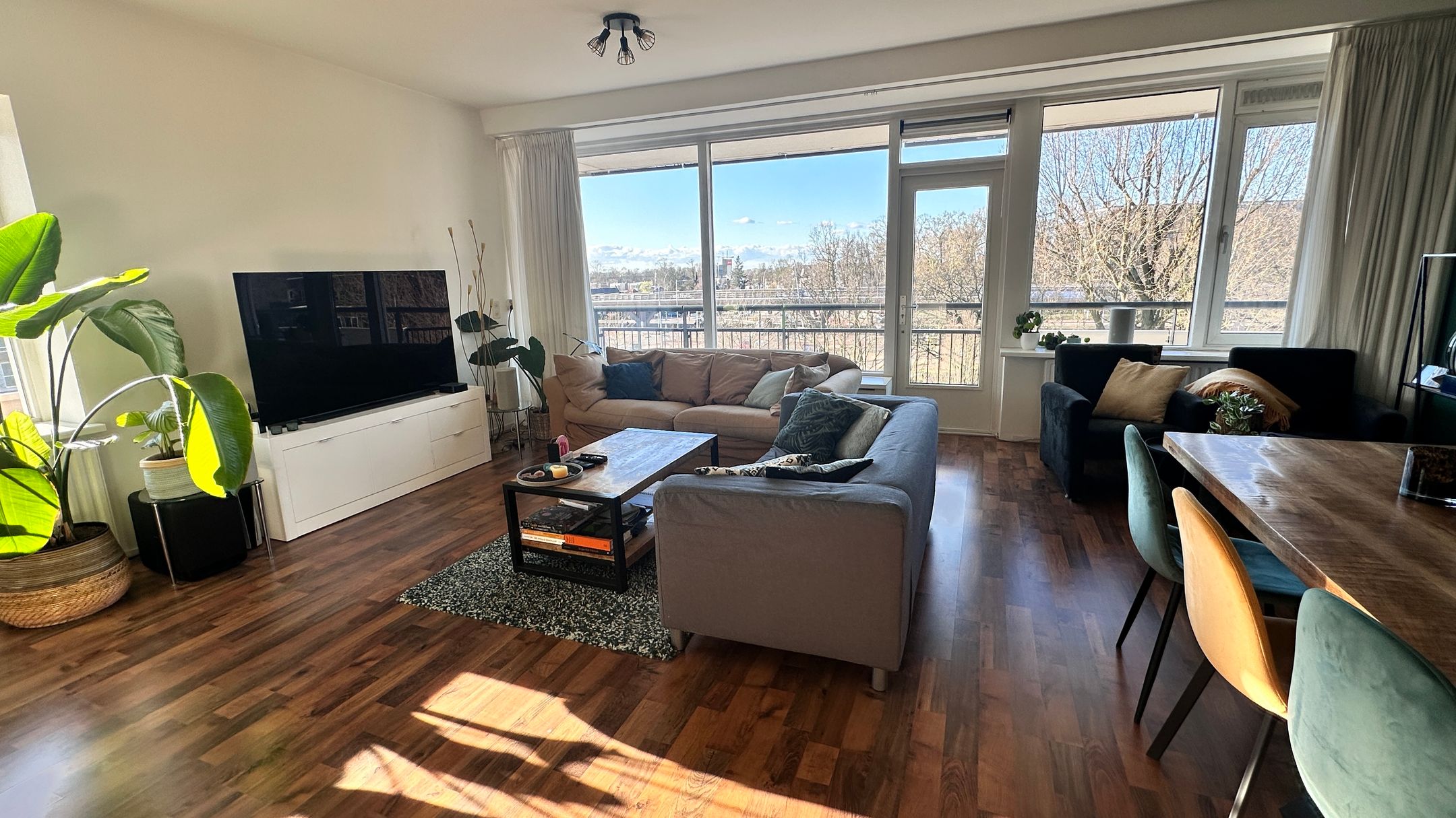 Foto 6 van Van Weerden Poelmanlaan 12