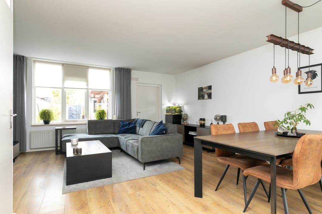 Photo 2 of Anton van Duinkerkenstraat 4