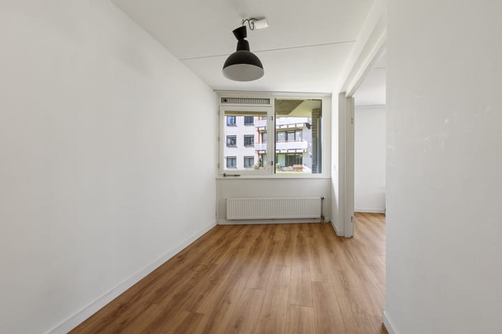 Foto 16 van Valkenaerhof 59