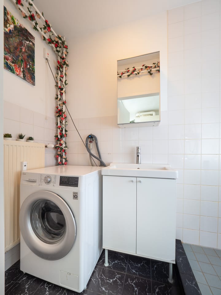 Foto 10 van Domela Nieuwenhuisstraat 31