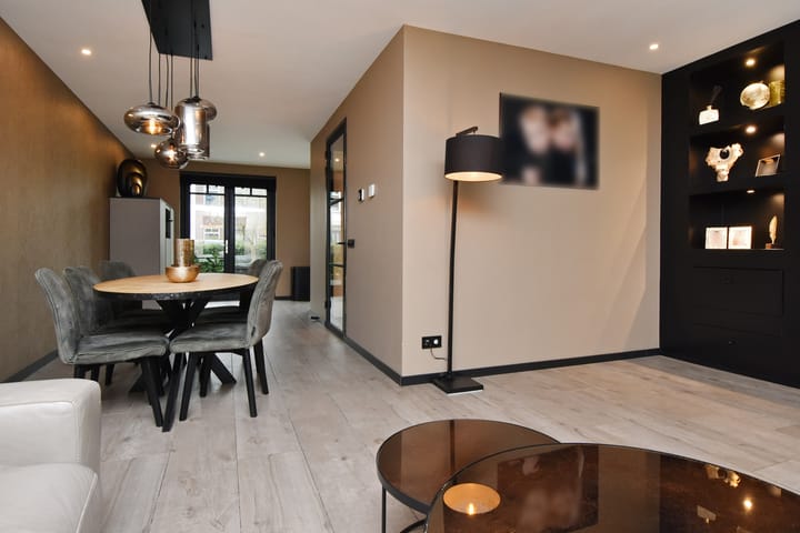 Foto 11 van Markgraaflaan 151