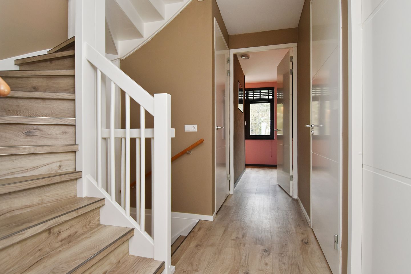 Foto 25 van Markgraaflaan 151