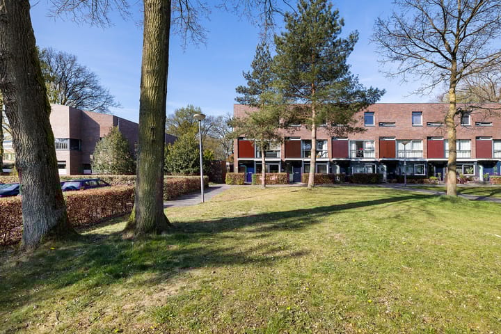 Photo 4 of Valtherlaan 204