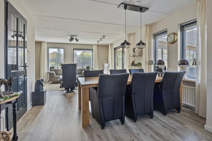 Foto 7 van De Venne 15