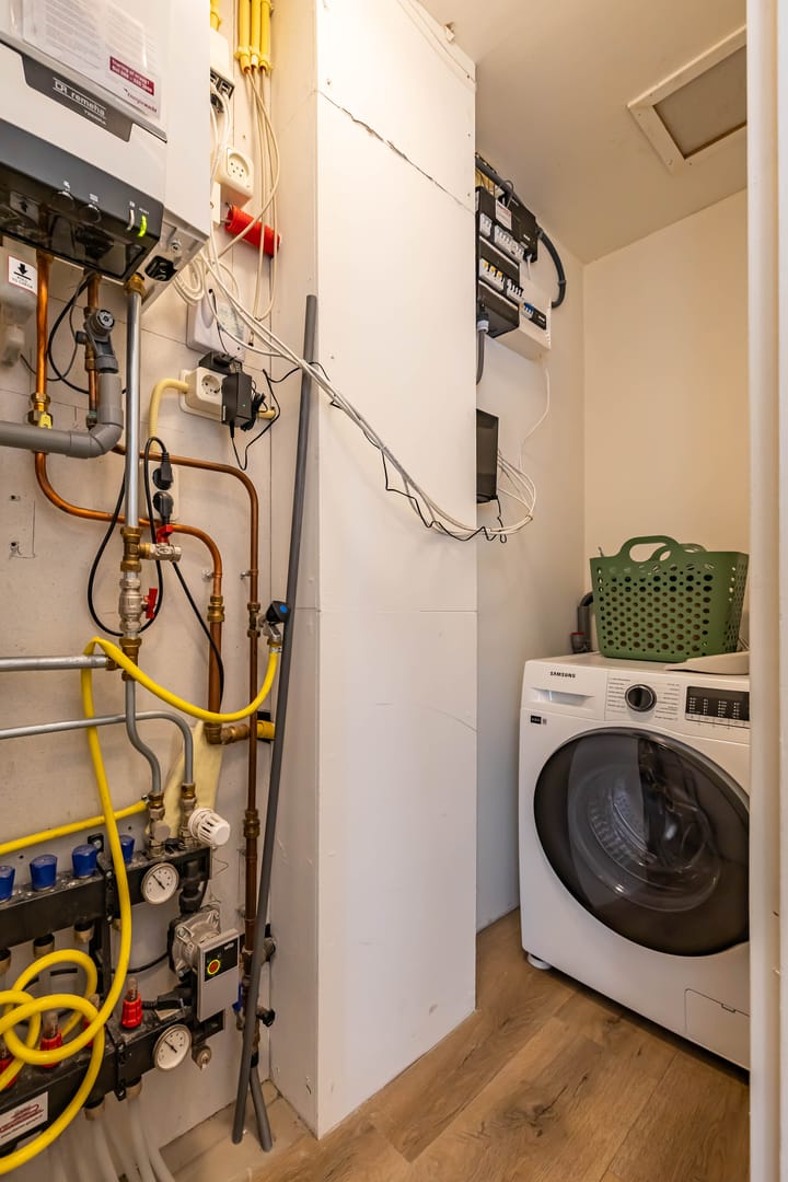 Photo 18 of Hoekstraat 1-A