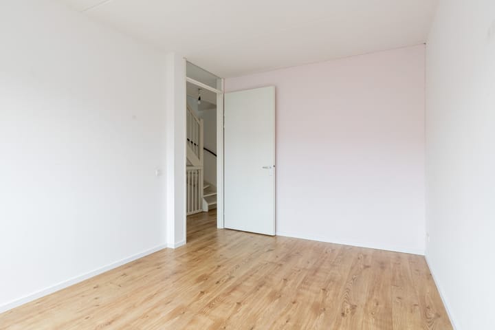 Foto 21 van Merlijnplantsoen 32