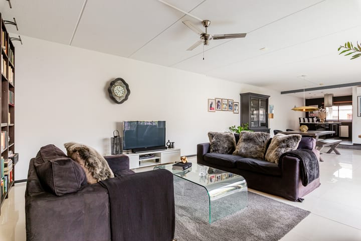 Foto 11 van Braceletstraat 9