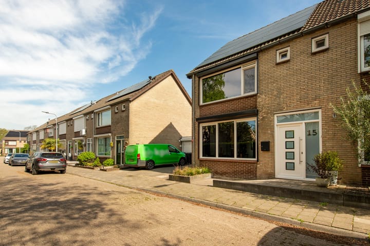 Foto 41 van Mgr Frenckenstraat 15