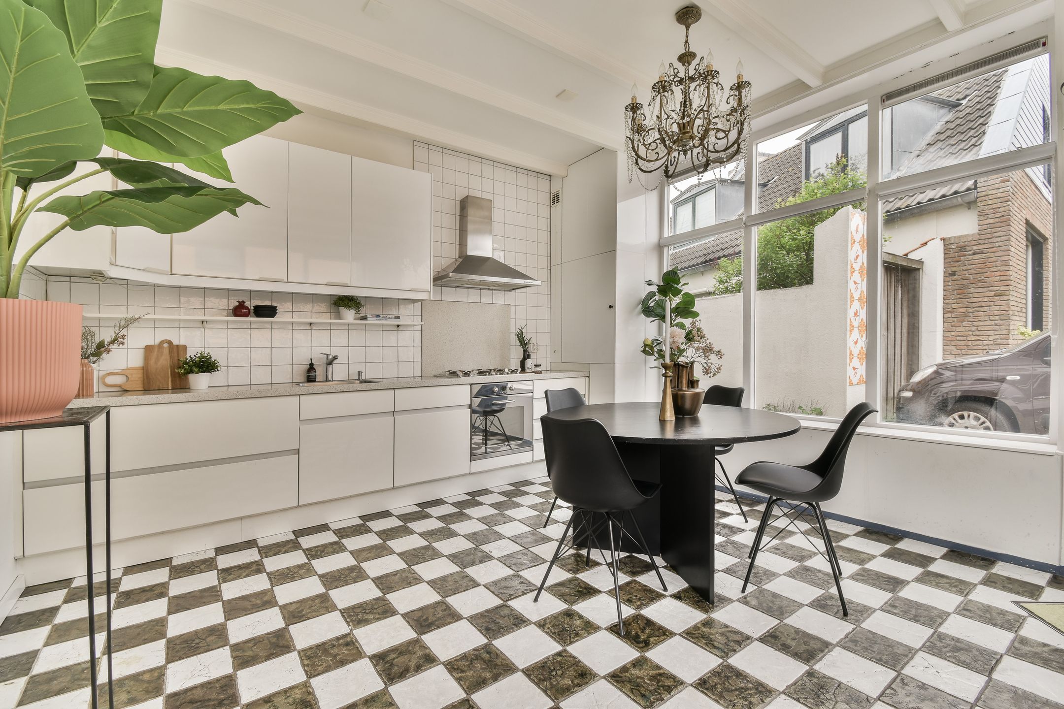 Photo 3 of Diaconiehuisstraat 36