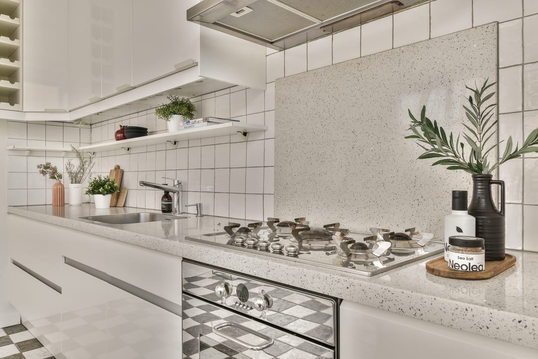 Photo 8 of Diaconiehuisstraat 36