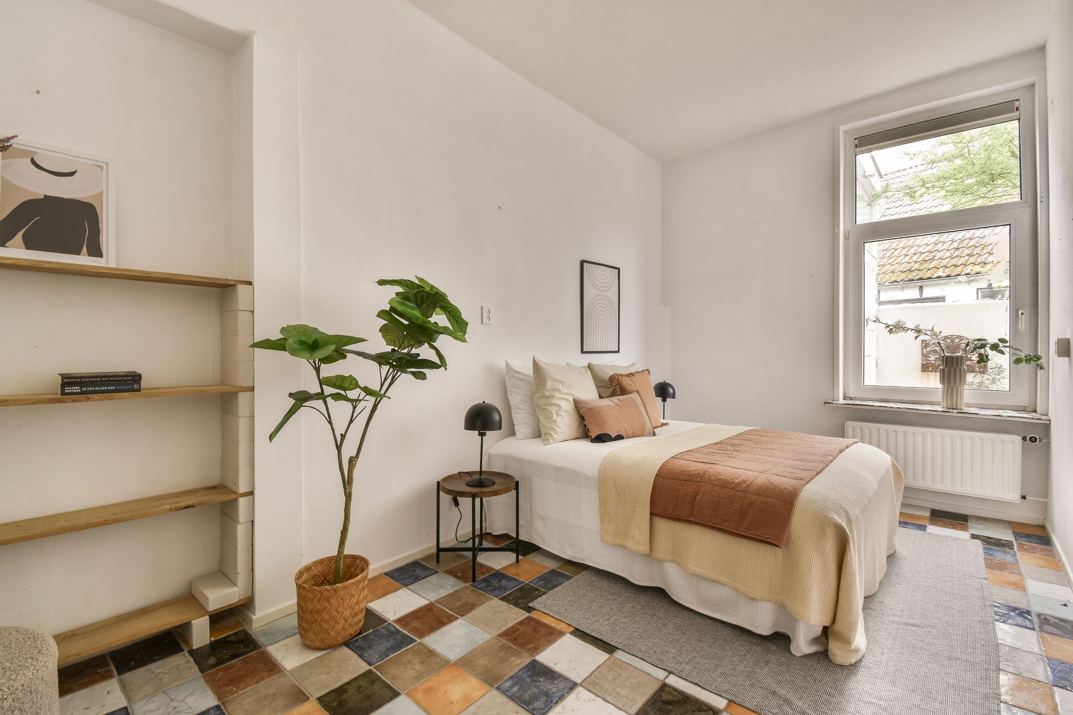 Photo 24 of Diaconiehuisstraat 36