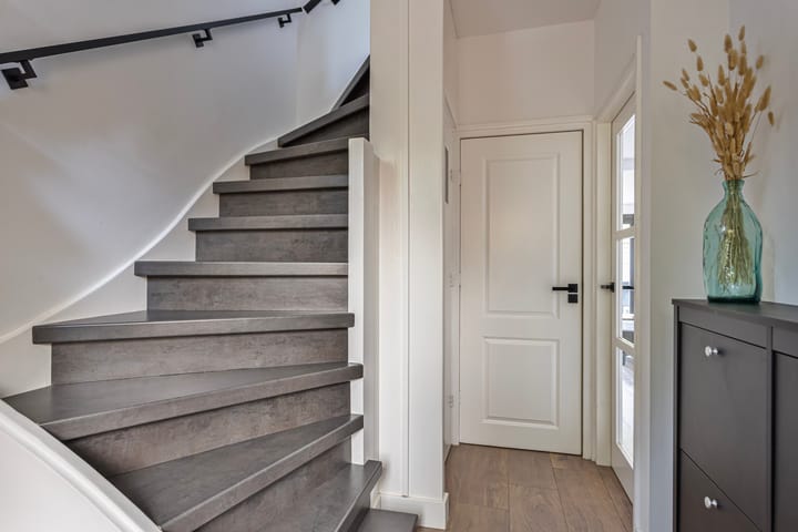 Photo 15 of Dobbestraat 44