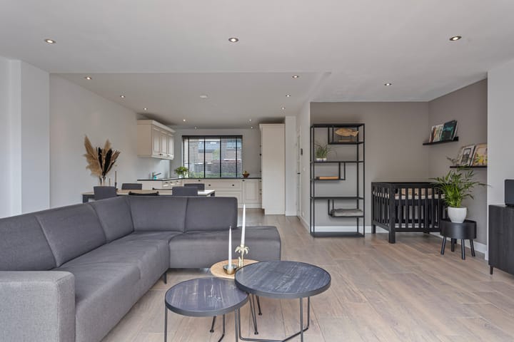 Photo 9 of Dobbestraat 44