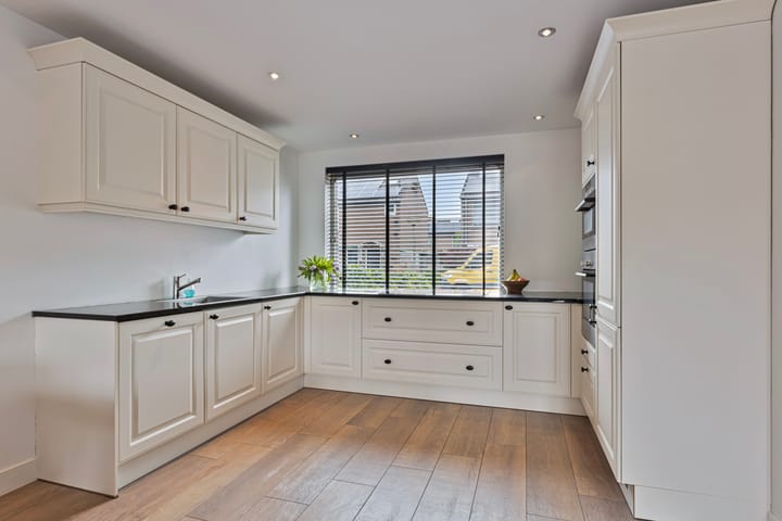 Photo 10 of Dobbestraat 44