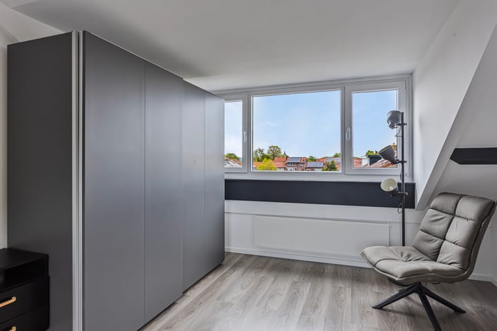 Photo 28 of Dobbestraat 44